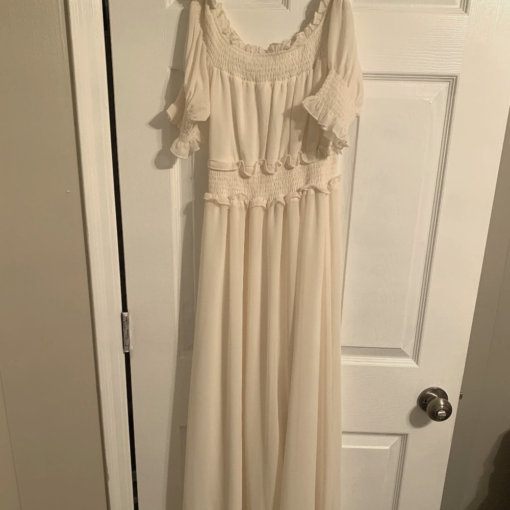 Cream/White Baltic Born Maxi Dress Size Small
